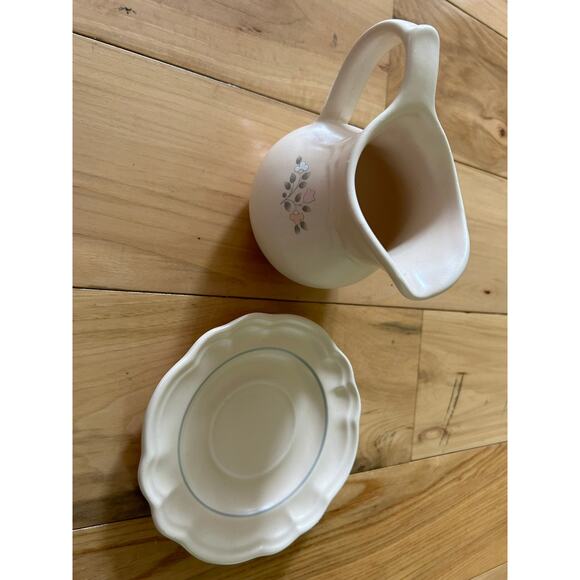 Pfaltzgraff Stoneware "Remembrance" Creamer/Pitcher and Plate PERFECT - Picture 9 of 10